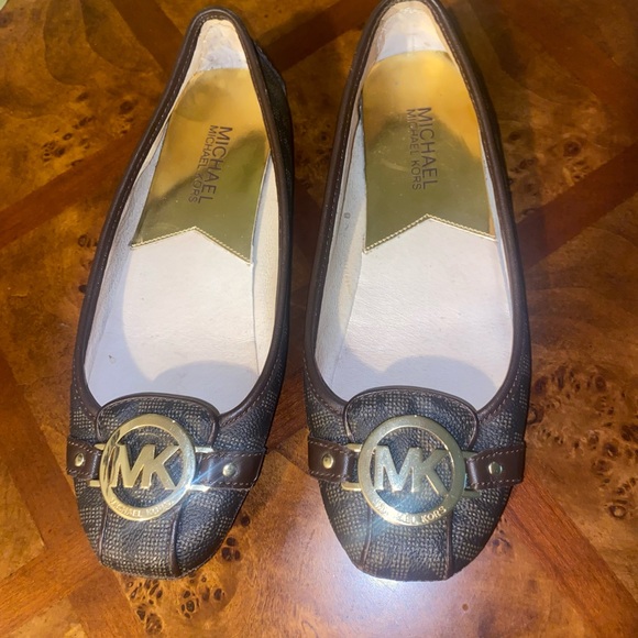 Michael Kors Brown Loafers with Gold Logo - Picture 2 of 9